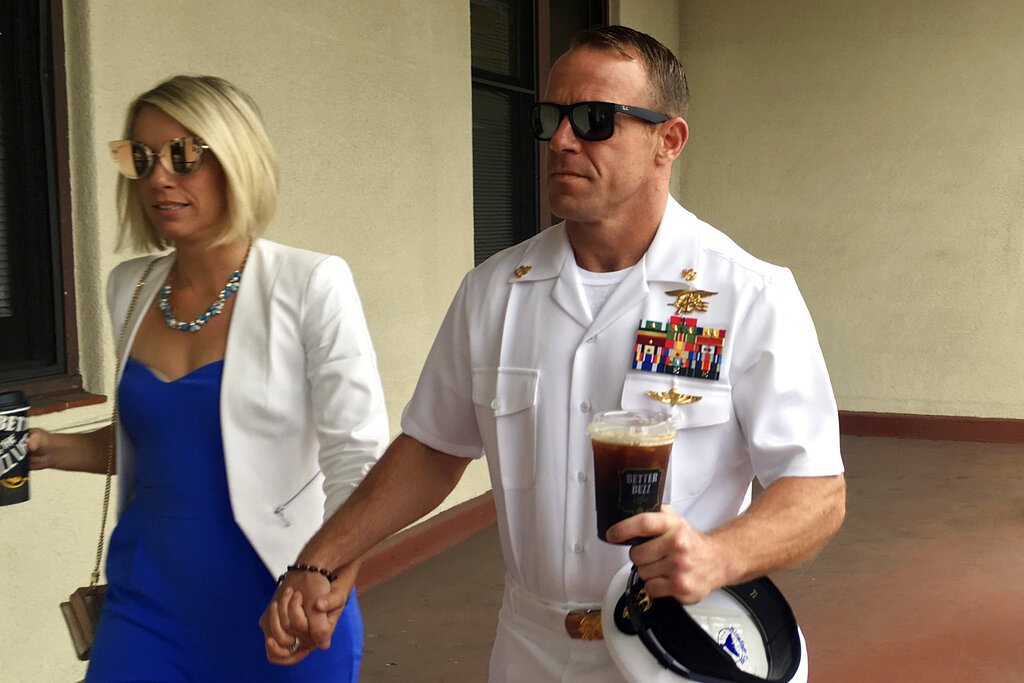 navy seal charged with war crimes story