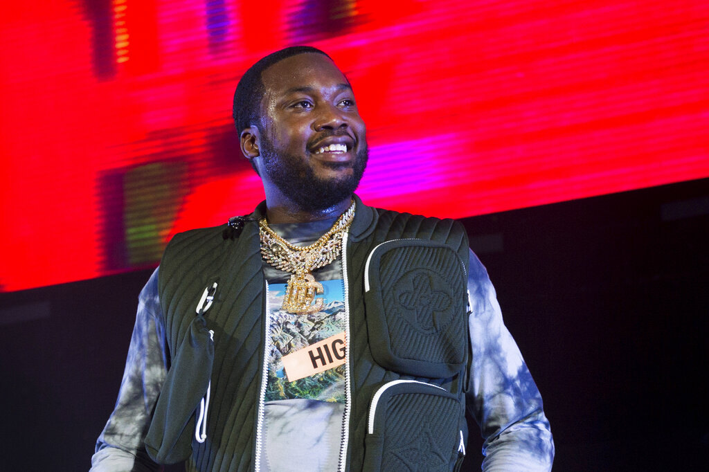 Meek Mill seeks new trial, judge after decade-long probation ...