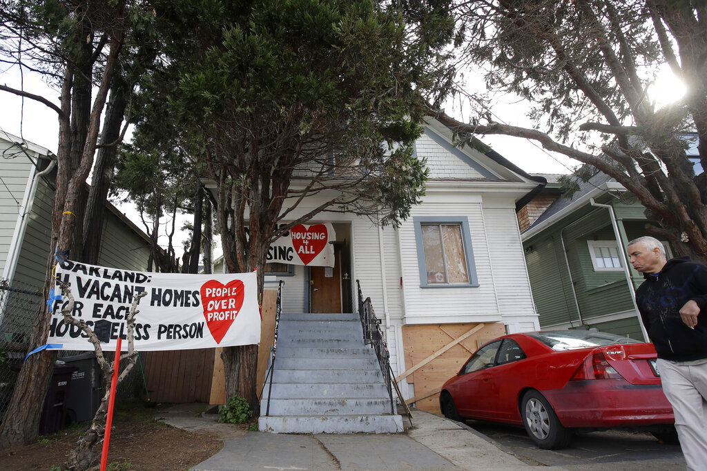 California Housing Crisis Oakland Moms Evicted By Deputies Wildabouttrial Com Latest